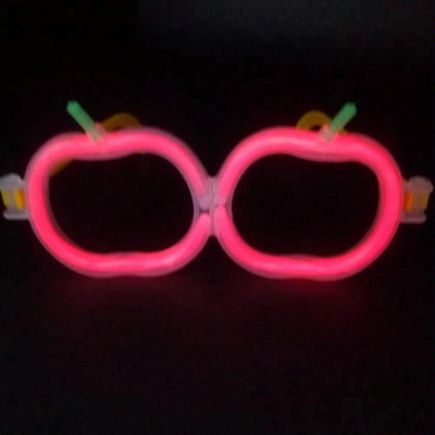 새로움 비독성 PE 형광 액체로 Apple Shape Glow Stick를 켜